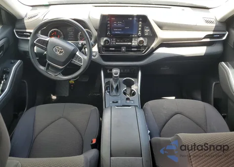 2022 Toyota Highlander L z USA, uszkodzony, nr VIN 5TDZZRAH4NS132141